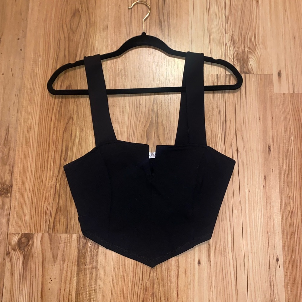 Boutique halter style top